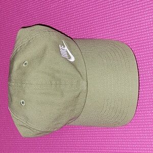 Womens Nike Hat
